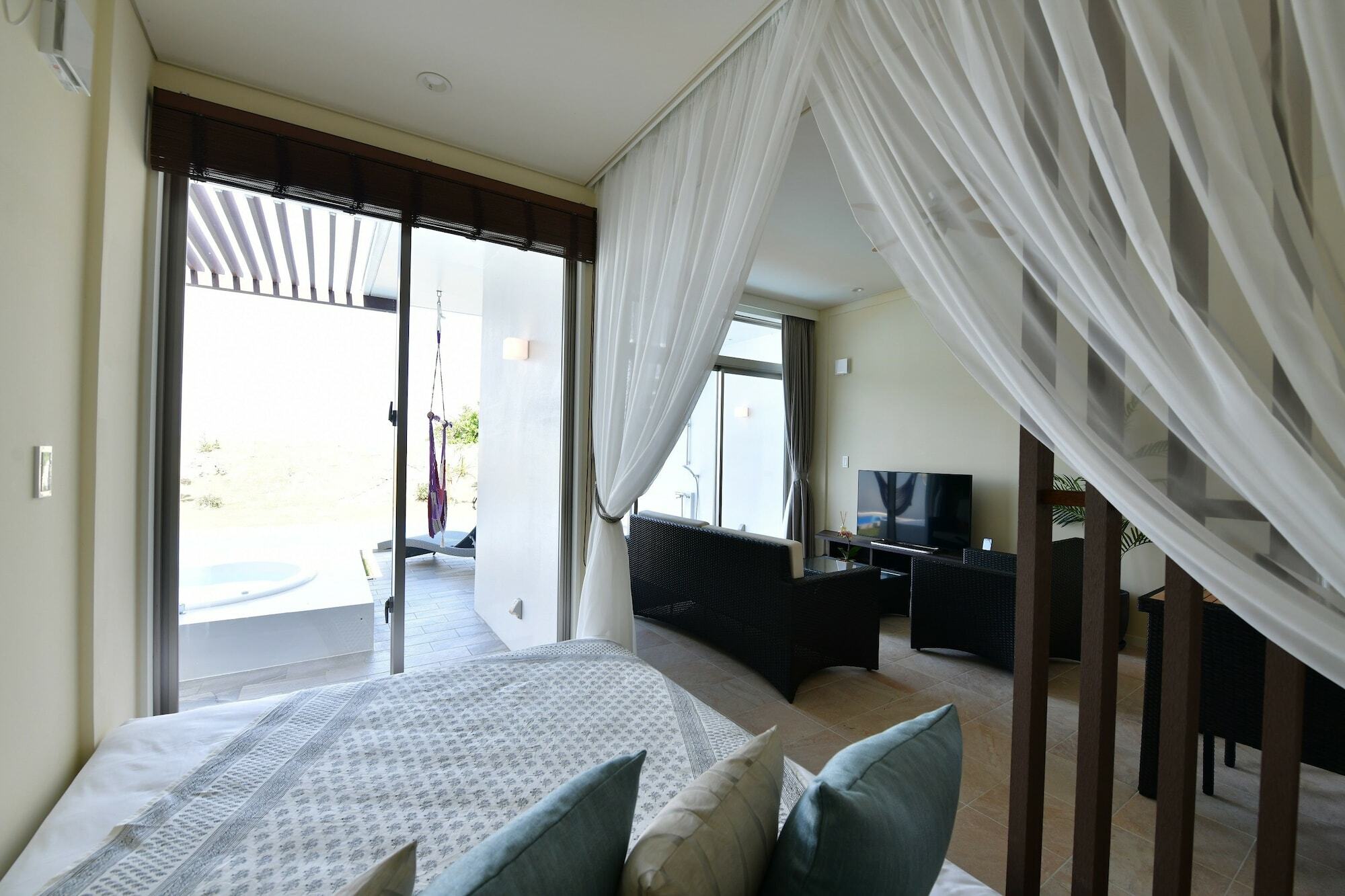 Feliz Villa Suite Irabujima Sawada Miyakojima  Экстерьер фото