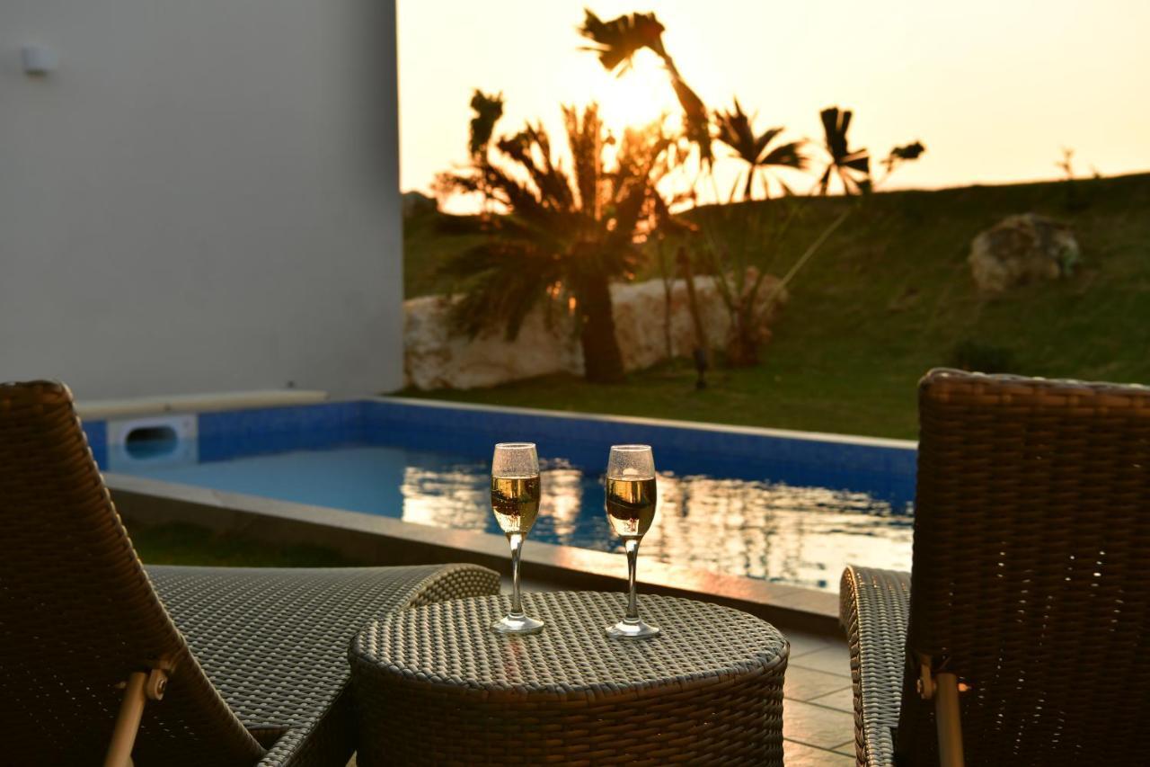 Feliz Villa Suite Irabujima Sawada Miyakojima  Экстерьер фото